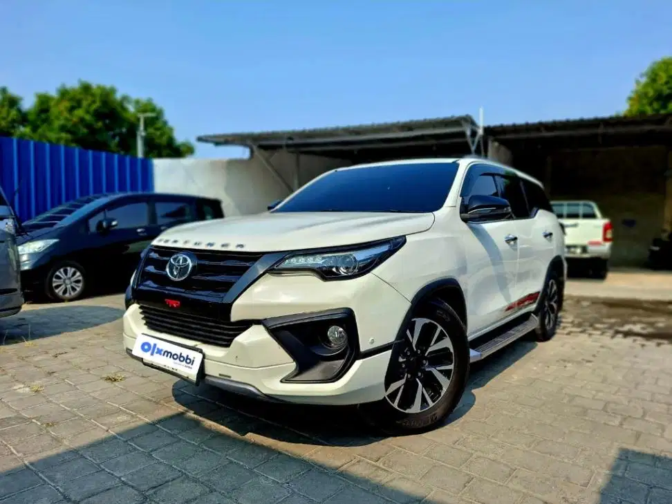 Hot Sale - Fortuner 2.4 4x2 VRZ TRD Solar-AT