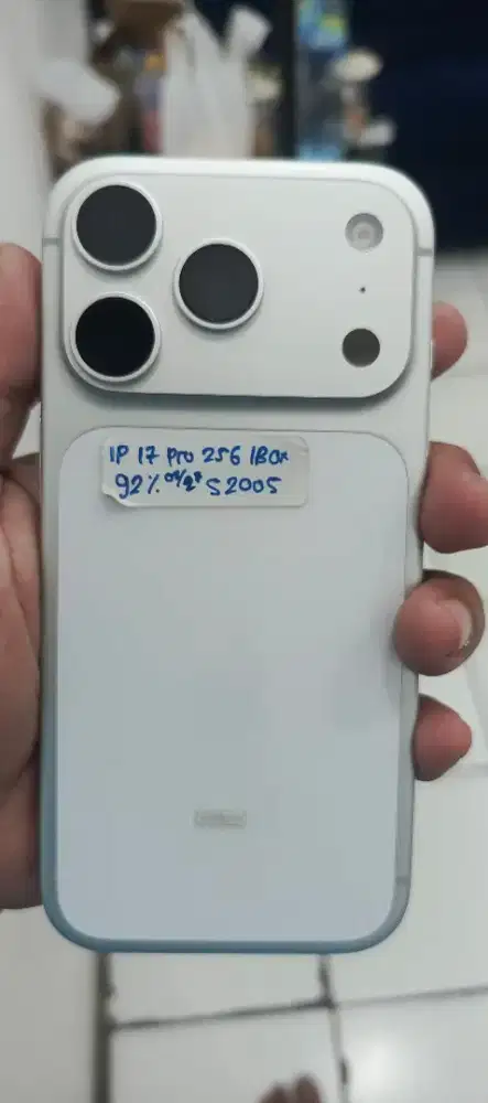 iPhone 17 pro 256 silver ibox