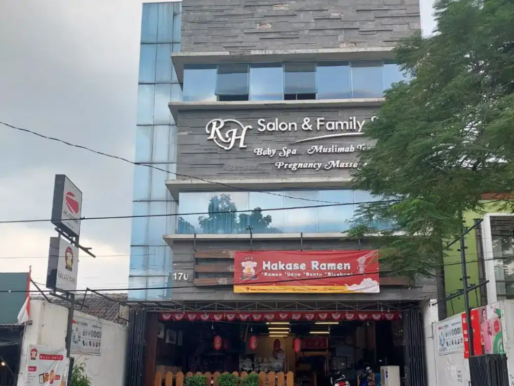 Dijual Ruko Bagus 3 lantai di Mainroad Antapani Bandung