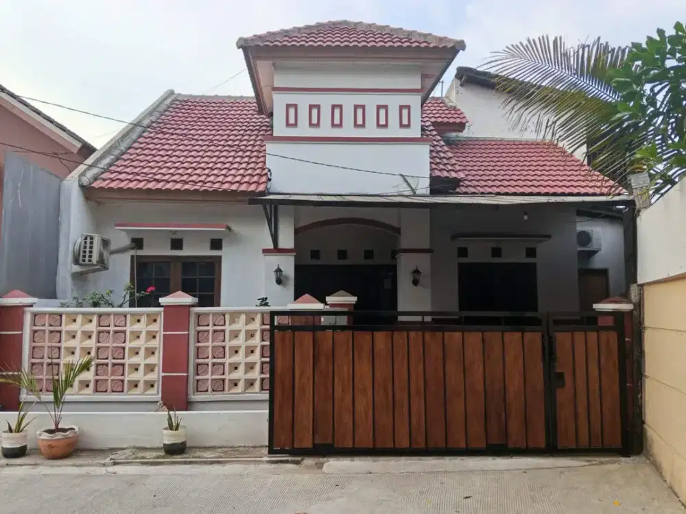 Dijual Cepat Rumah 1,5 Lantai SHM Permata Harapan Baru Bekasi