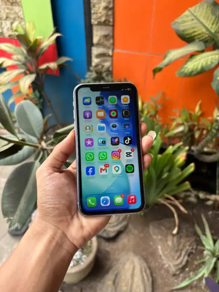IPHONE 11 64 PURPLE