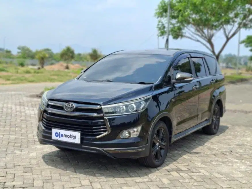 Toyota Kijang Innova 2.0 Venturer Bensin OTOMATIS 2017 LDBK
