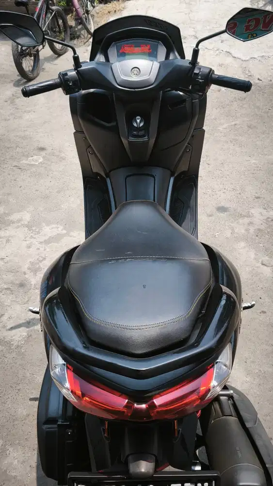Yamaha N max connected