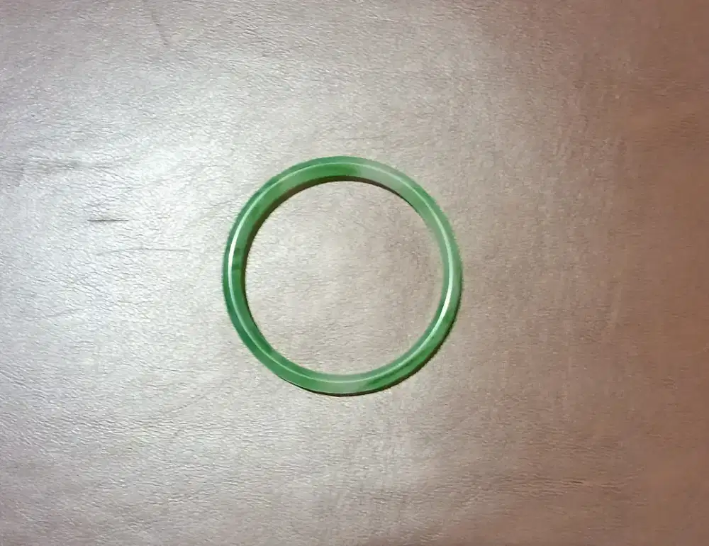 Gelang giok warna hijau