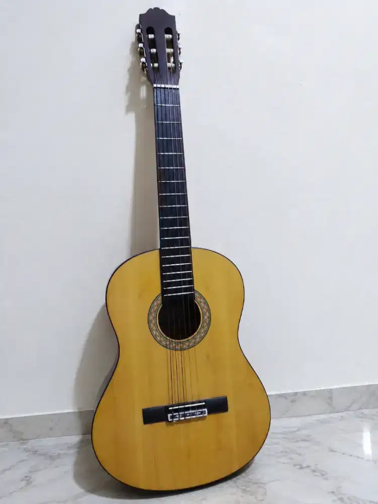 GITAR YAHAMA C315