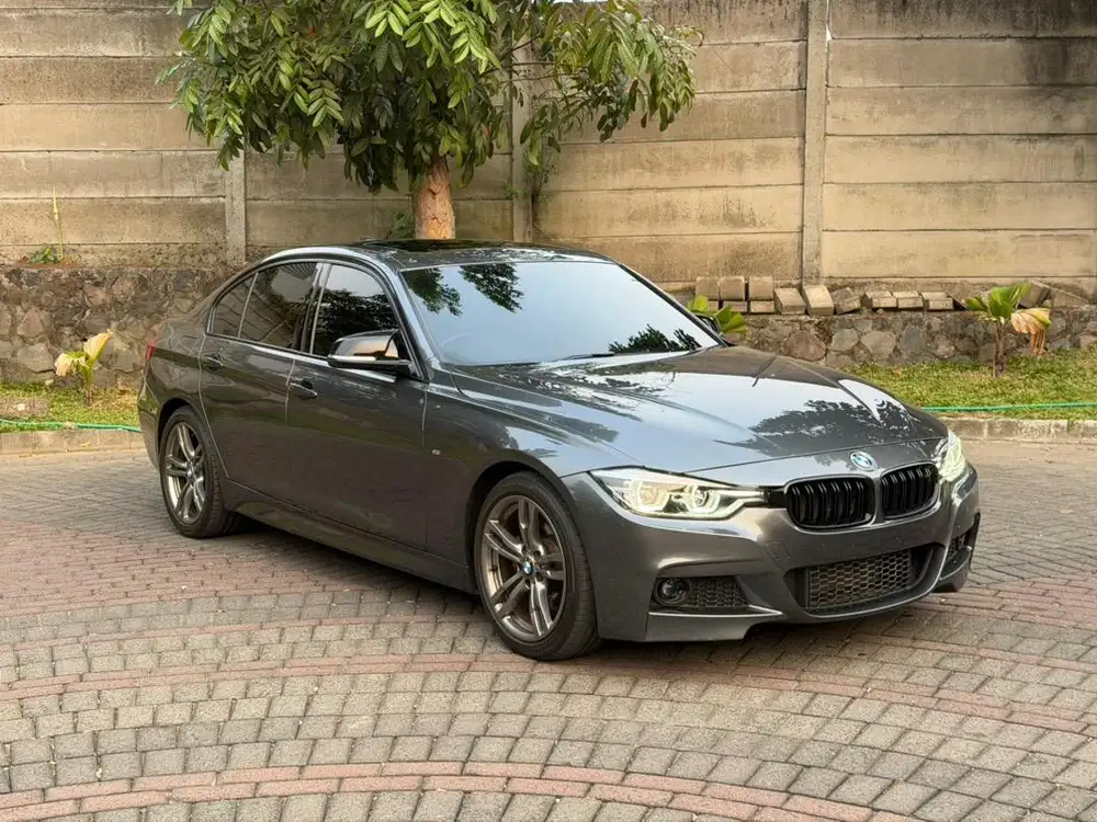 BMW 330i LCI 2018 Kondisi Istimewa Bonus Full PPF