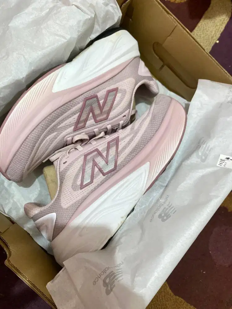 NEW BALANCE WOMAN RUNNING | SEPATU NB WANITA RUNNING PINK