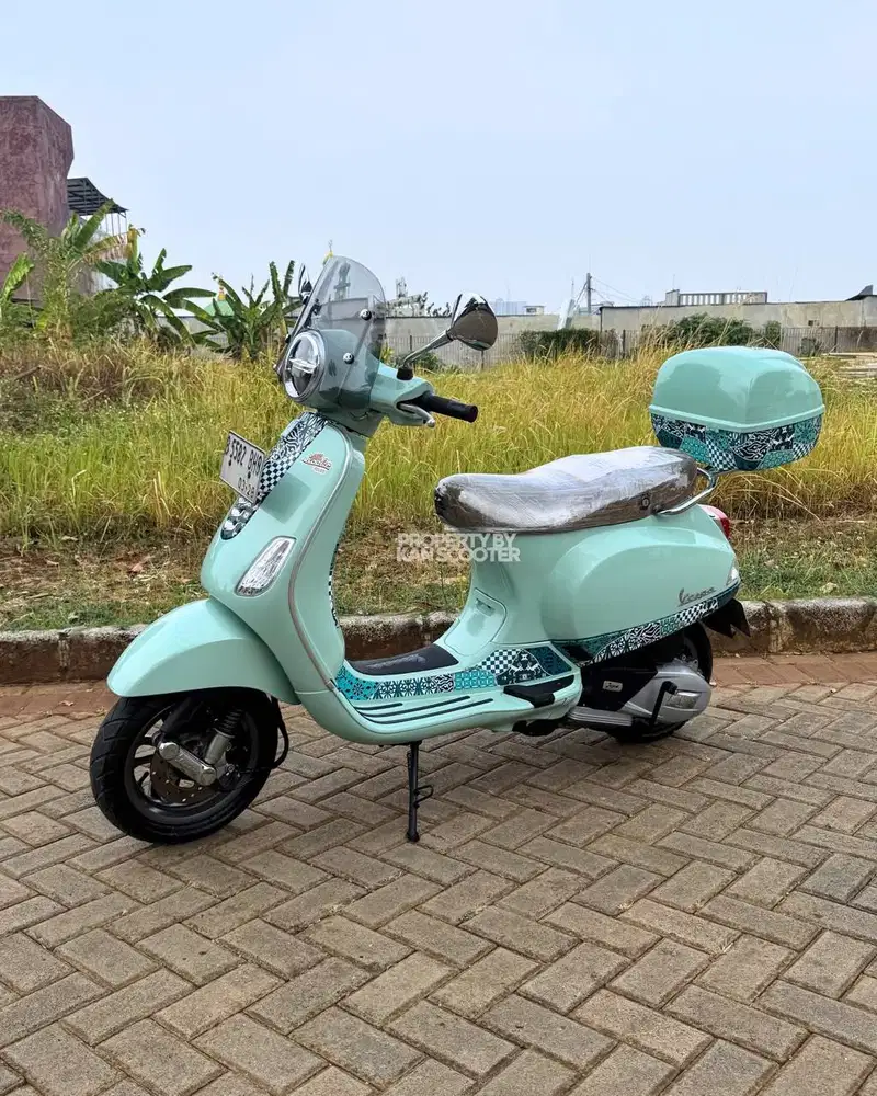 VESPA LX 125 iGET FACELIFT BATIK LIMITED EDITION 2022 NO MINUS