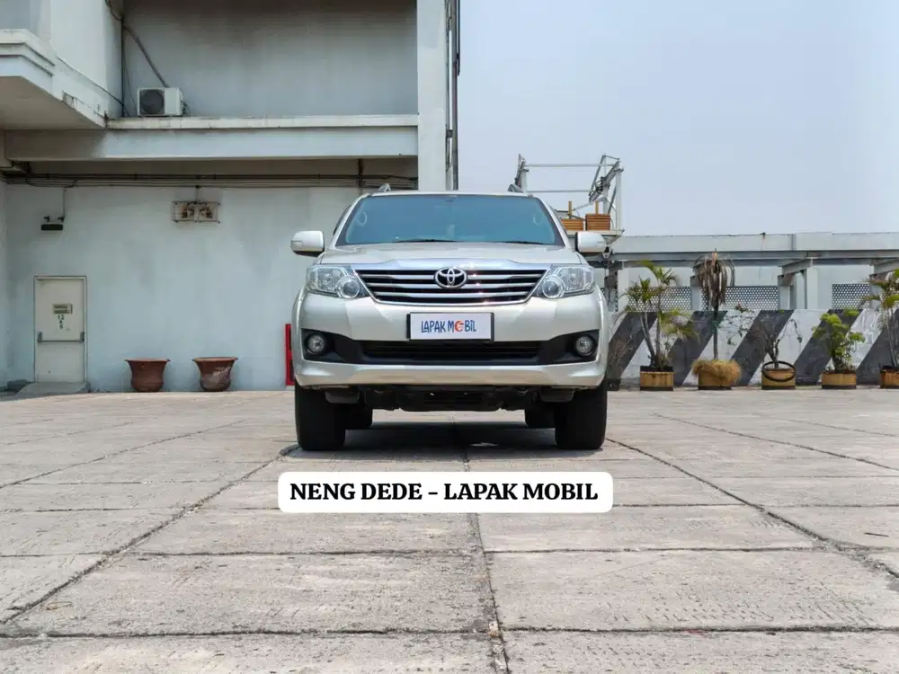 Toyota Fortuner 2.7 G Lux AT 2012