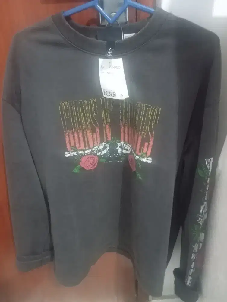 H&M Guns N' Roses long-sleeved