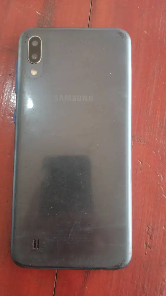 Samsung m10 2/16