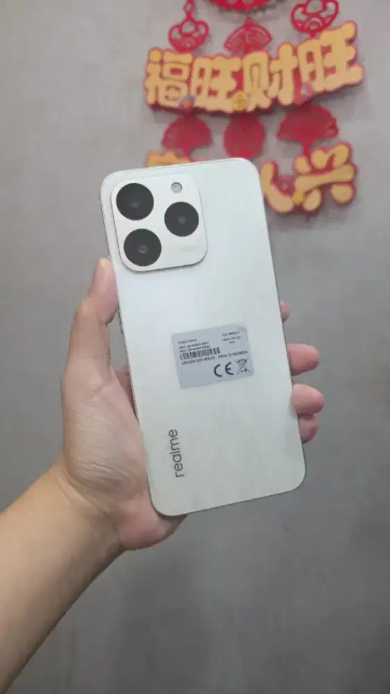 Second Realme 15T 8+8/128Gb Ex Display