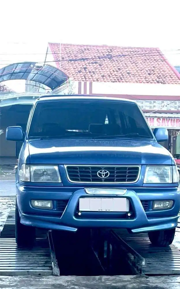 Toyota Kijang 2000 Bensin