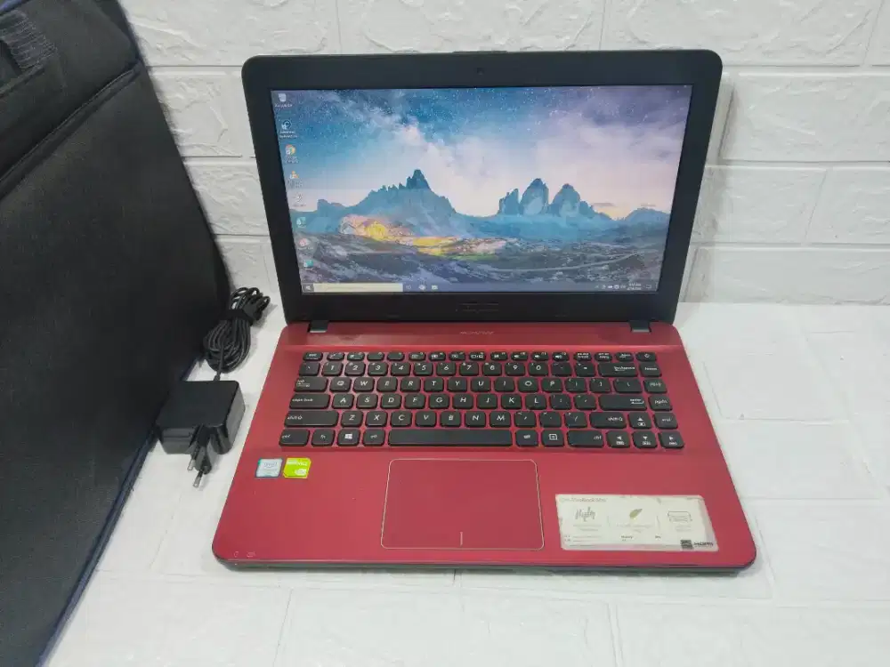 Laptop Asus X441U Core i3 Ram 8 SSD 128 + Hardisk 1TB Siap Pakai