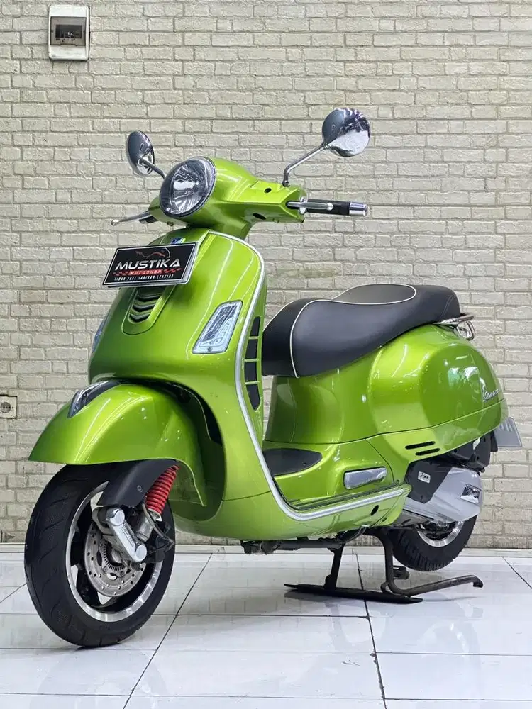 Vespa GTS Super 150 i-get ABS 2019 – Kondisi Istimewa & Siap Pakai!