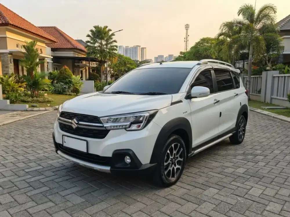 2023 XL 7 Tipe Beta Automatic Putih Favorit Odo 50 rb an Siap Pakai