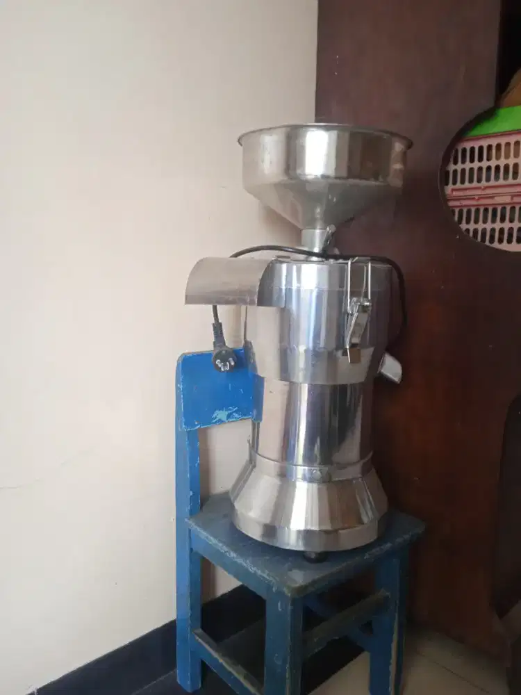 Jual mesin kacang kedelai blum pernah di pakai. Harga bisa nego.