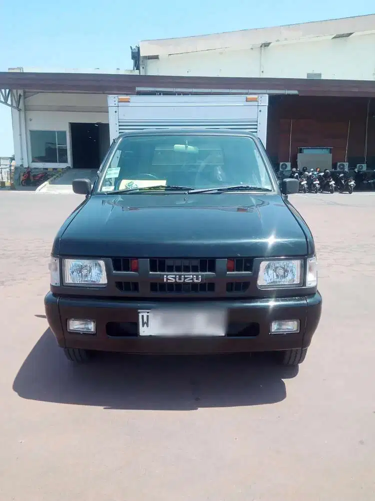Isuzu Panther box 2013 Diesel