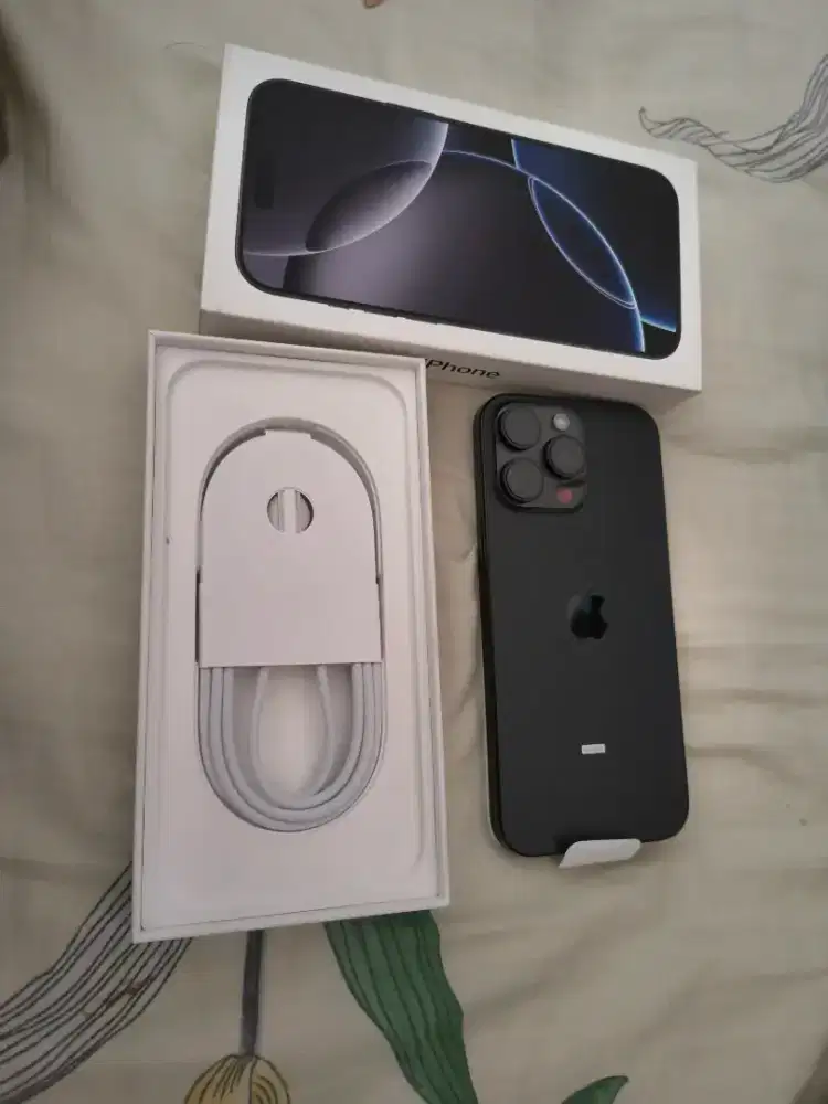 iphone 16 Pro Max 256 GB Black titanium