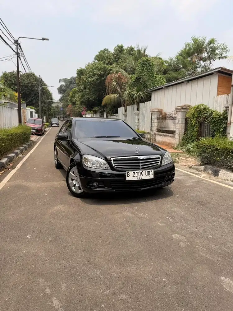 Low km!!mercy c200 2010/2011