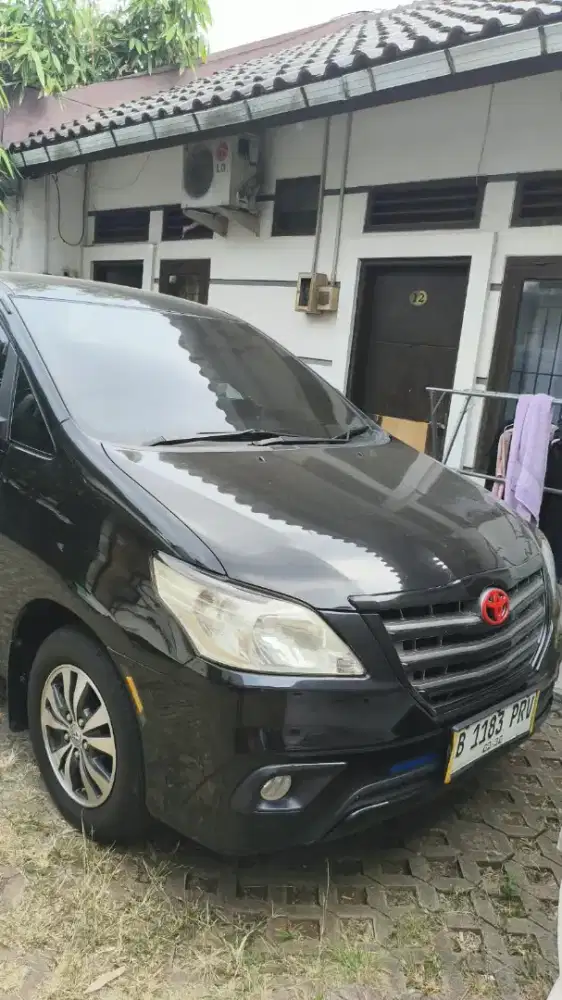 Dijual mobil Toyota Innova type G AT 2015