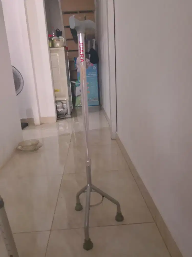 Dijual tongkat kaki 3
