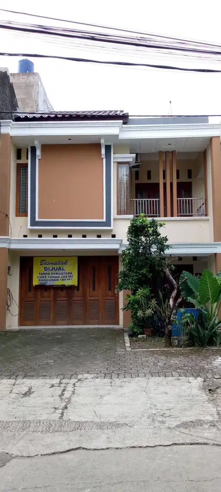 DIJUAL 1 UNIT RUMAH DENGAN 2 LANTAI SEGERA HARGA NEGO