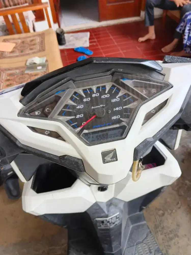 Jual cepat motor vario tahun 2015