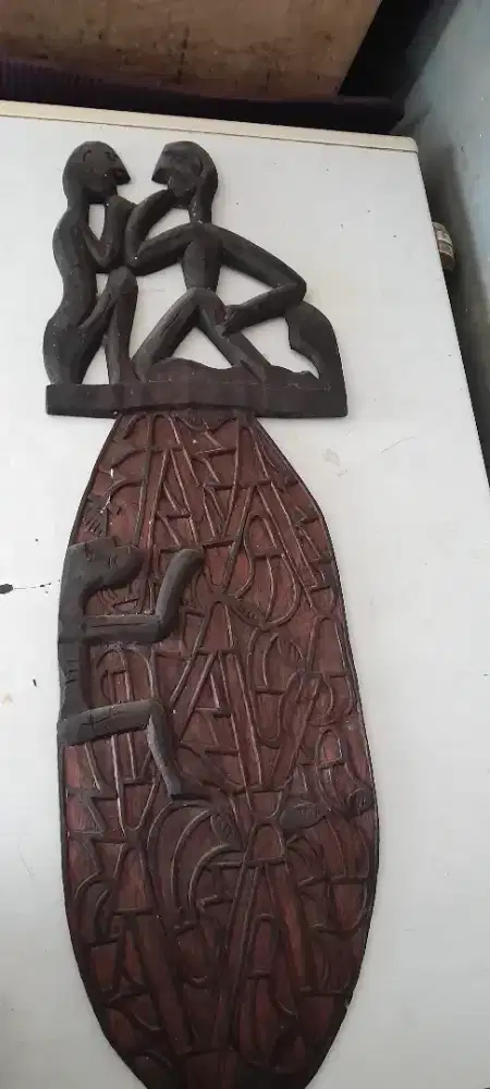 Pajangan kayu ukir asmat