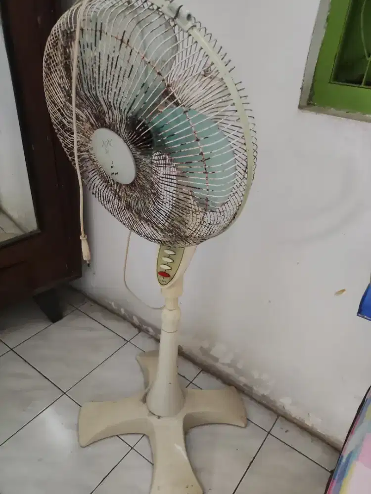 KIPAS ANGIN MASPION BERDIRI