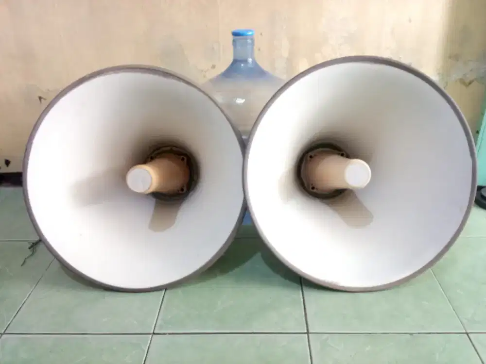 SPEAKER MERK TOA JUMBO