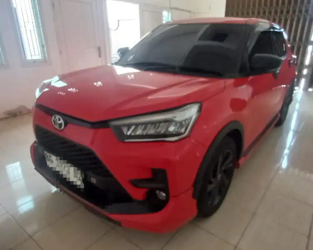 Di jual mobil toyota raize 1.0 tss one tone tabun 2024
