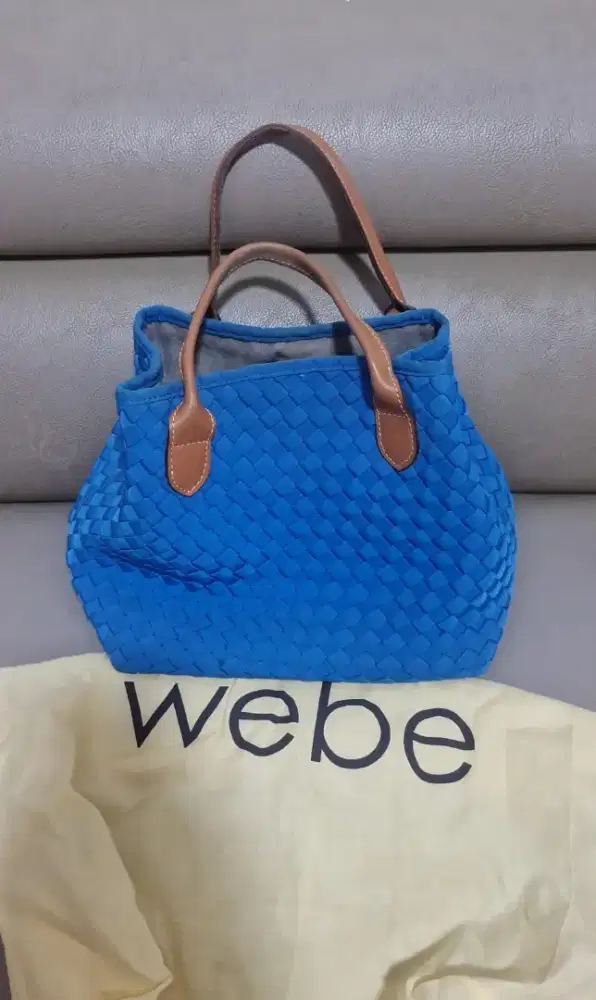 JUAL TAS VINTAGE 2008 ‼️
Quilted Tote Pink & Biru
D
Bandung