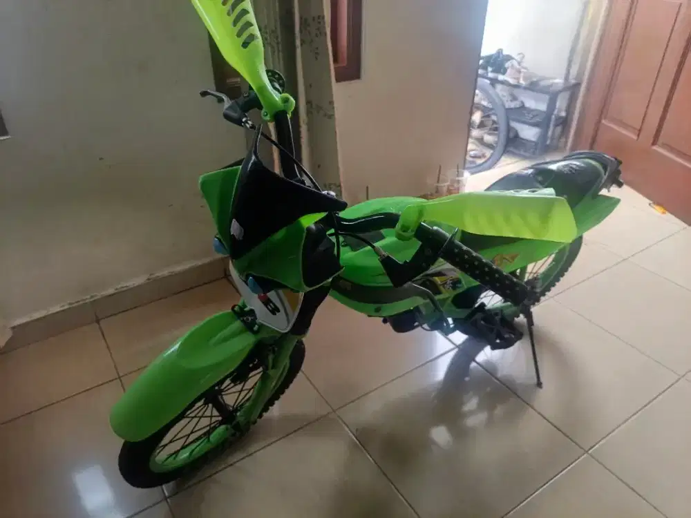 Sepeda trail anak
