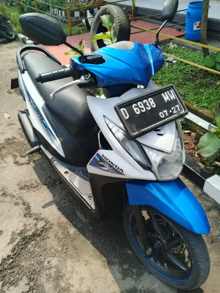Beat 2015 esp stater halus, masih sehat