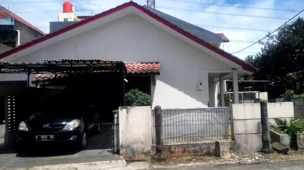 Rumah dijual cepat, lokasi strategis, dekat Bintaro, dekat Ciledug