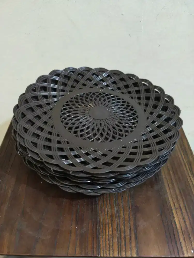 Obral 71 pcs piring anyaman diameter 24cm