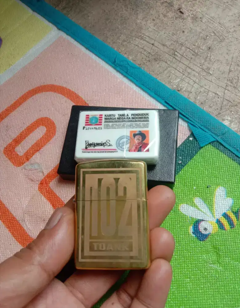 korek zippo brass armor