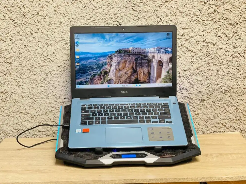 Dell Inspiron 3480 i5 Gen 8 Radeon 520 2GB RAM 8GB SSD 256GB 14 Inch