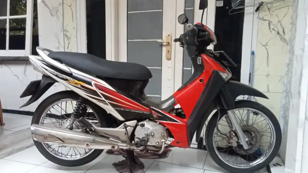 Honda supra x 125 tahun 2006