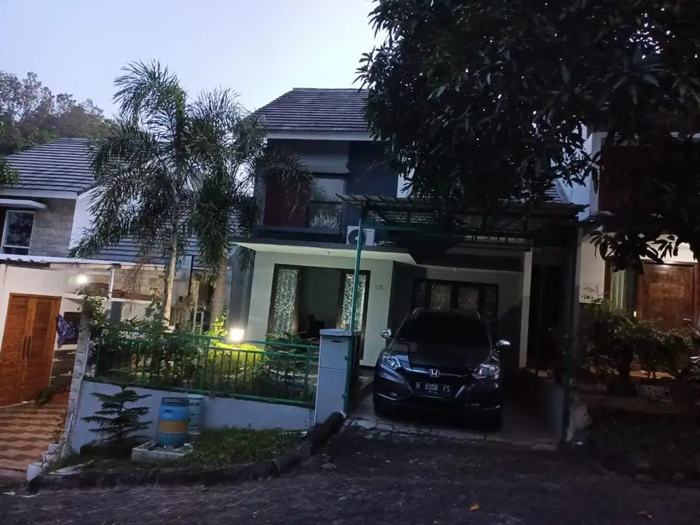 Dijual Rumah Pandanaran Hills L10:Hadap Timur. Full kanopi, bonus 3 AC