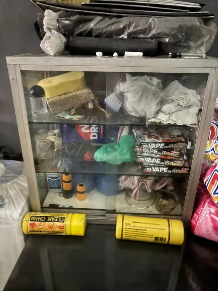 Rak Etalase Kecil