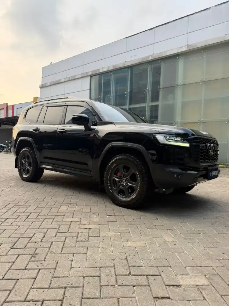TOYOTA LAND CRUISER GR -S 2023