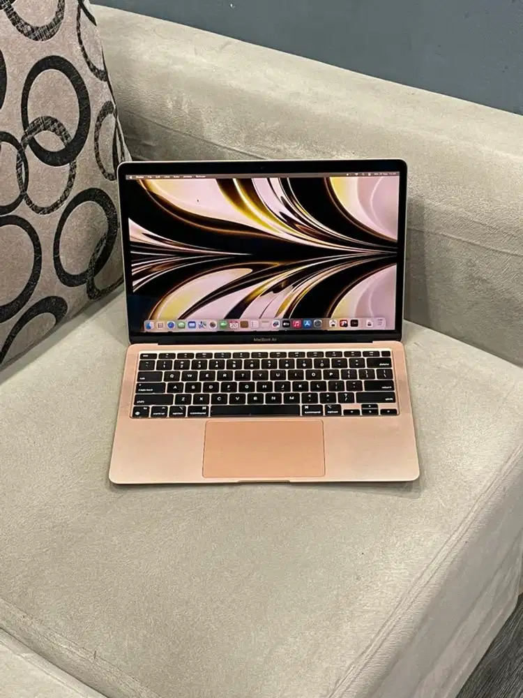 Macbook Air M1 13” 8/512GB Gold ex iBox