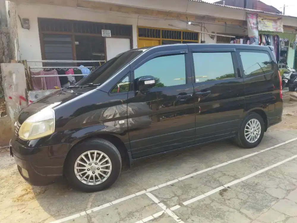 Nissan Serena 2009 Bensin