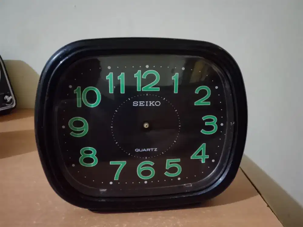 jam meja seiko alarm