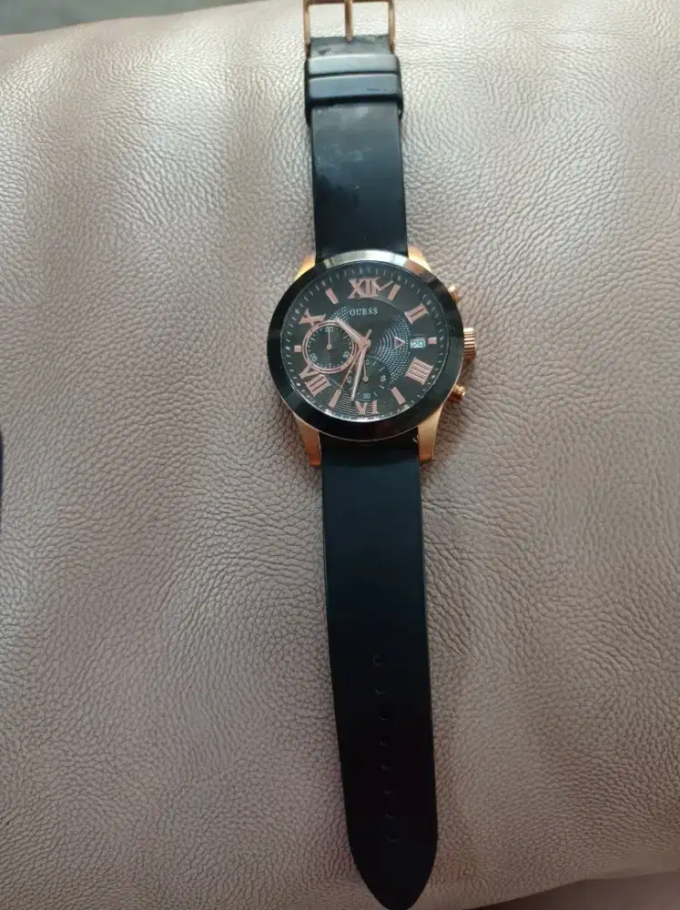 Jam tangan Pria Guess