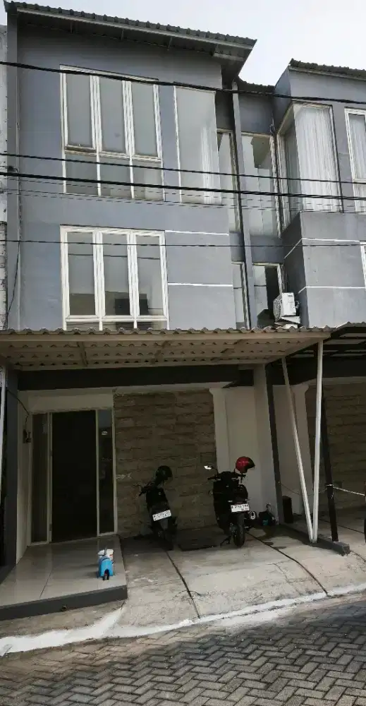 DIJUAL TANPA PERANTARA RUMAH DAERAH GEDANGAN, WARU (LANGSUNG  PEMILIK)