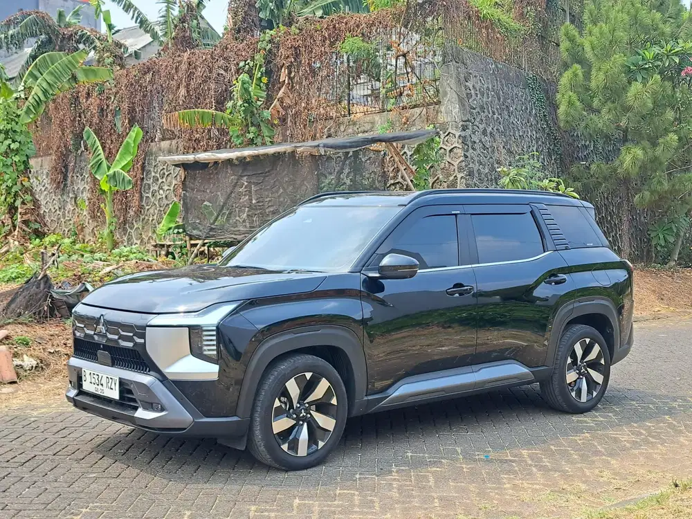 Mitsubishi Destinator Ultimate At Matic Automatic 2025 Hitam