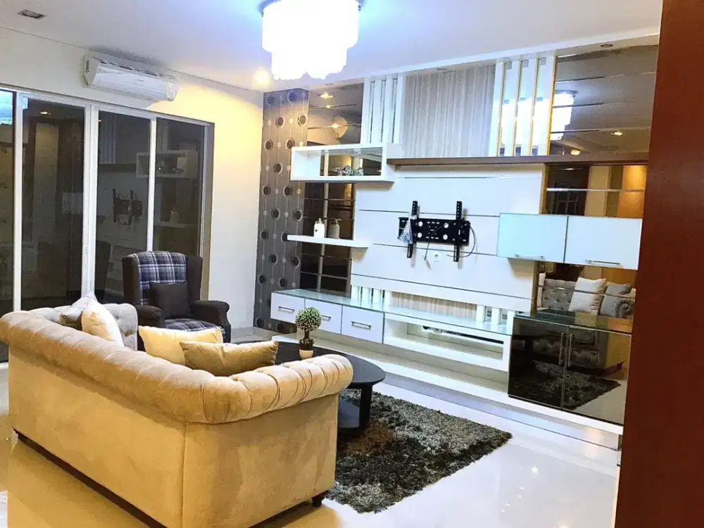 L115M DiSewakan Rumah Fully Furnished di Oakwood Lippo Cikarang
